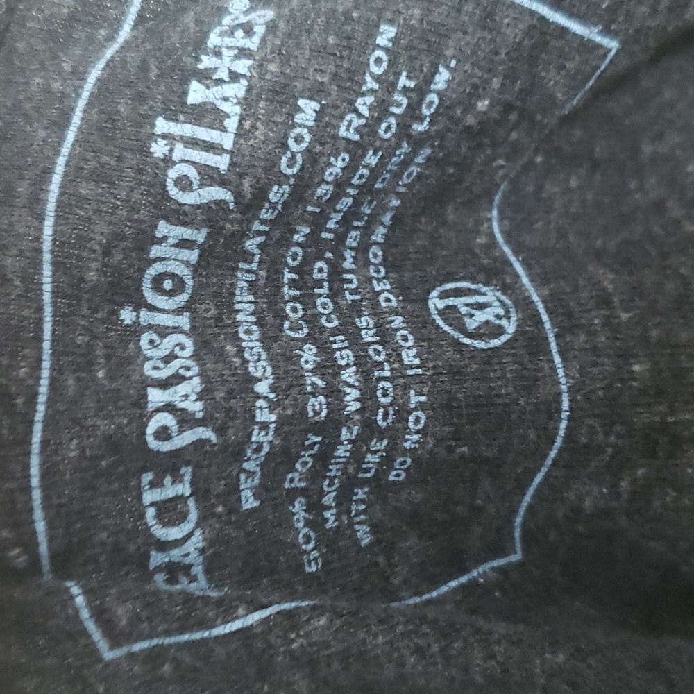 Peace Passions Pilates deeply rooted statement sleeved tee Sz XL - Picture 4 of 4